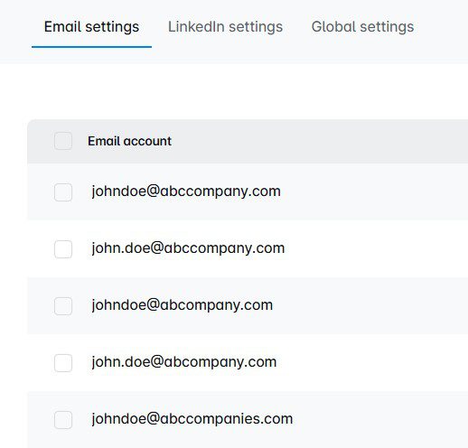 Selecting multiple email accounts in Skylead